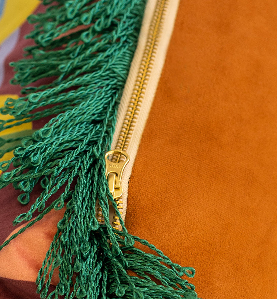 HERITAGE PEOPLE - Throw Pillow