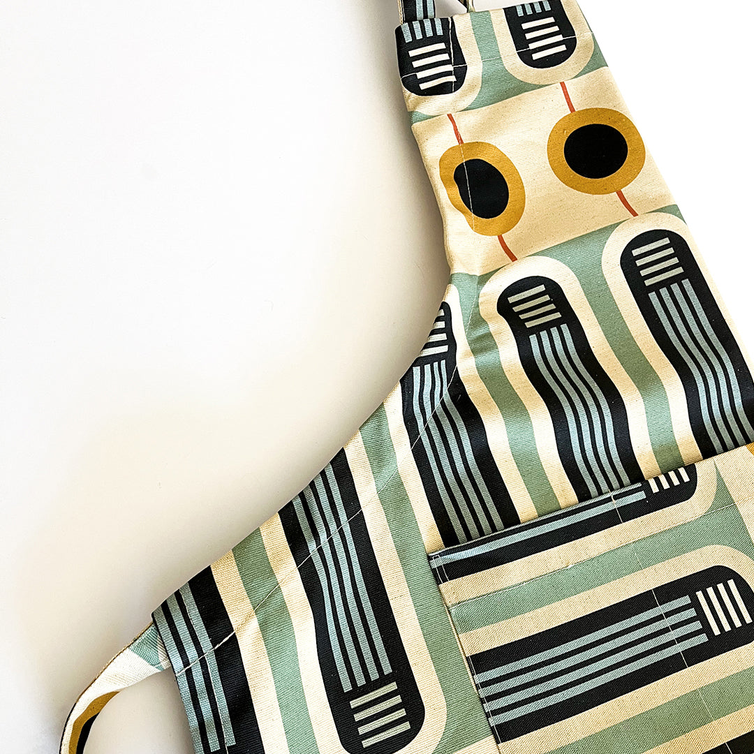 HAPPINESS - Green Apron