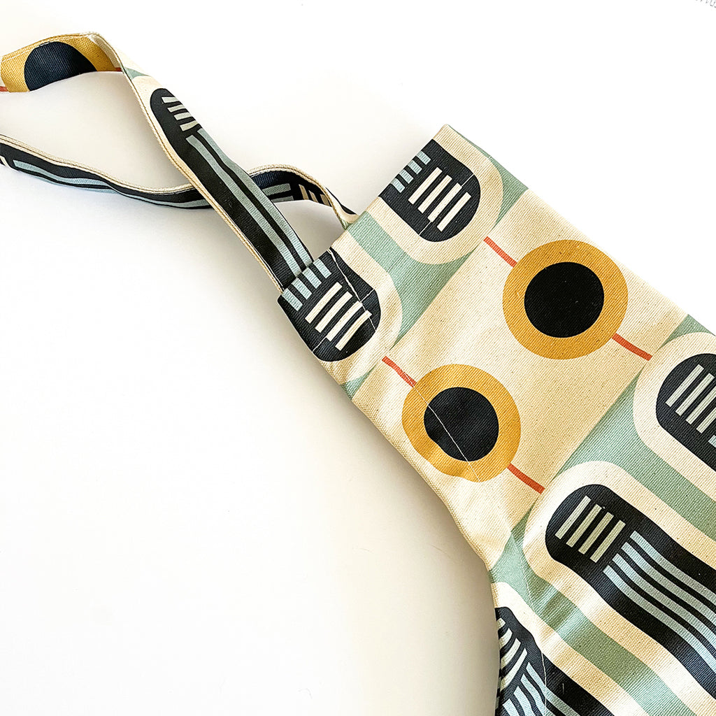 HAPPINESS - Green Apron