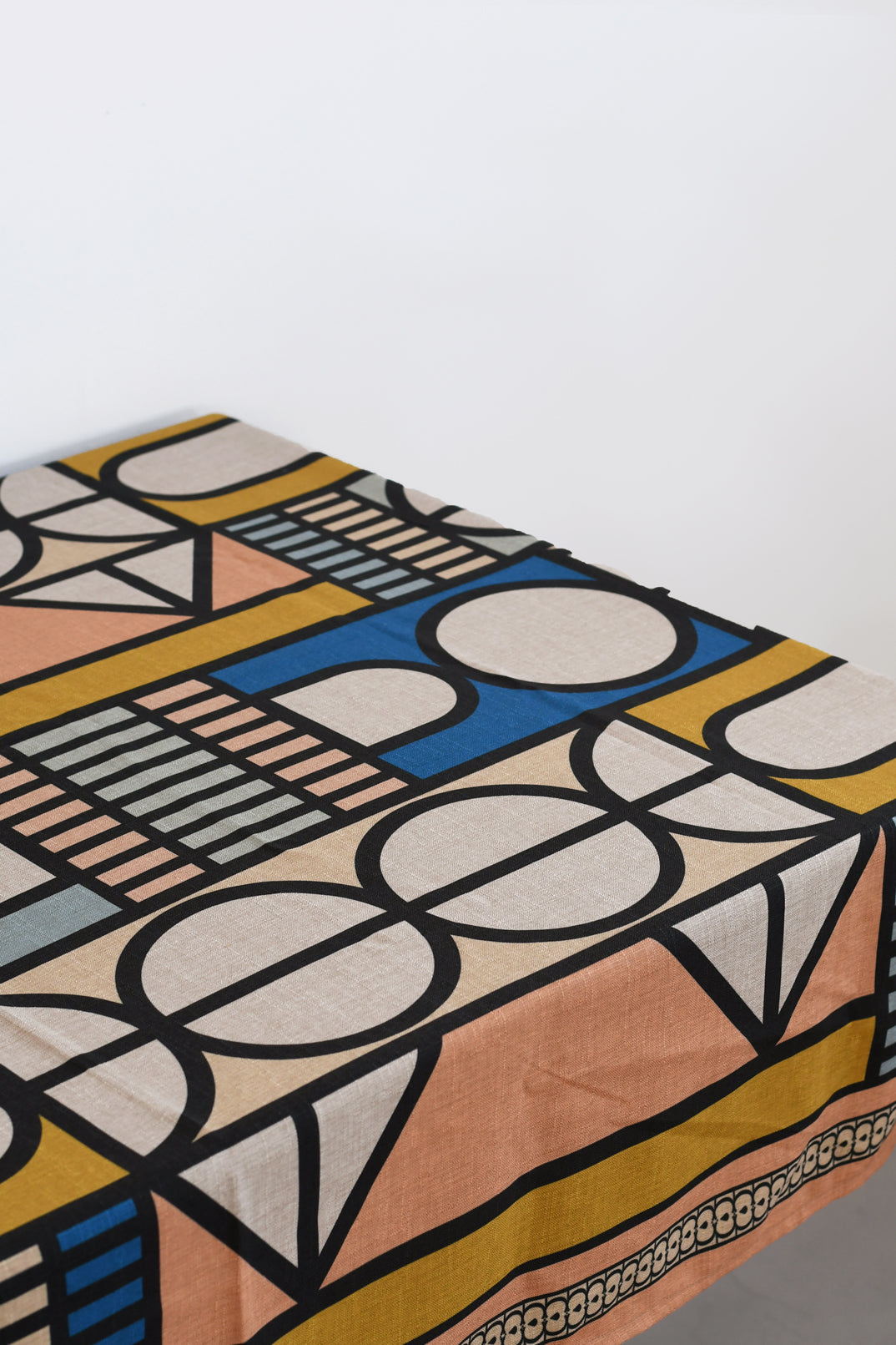 Legae Joy - Linen Table Cloth