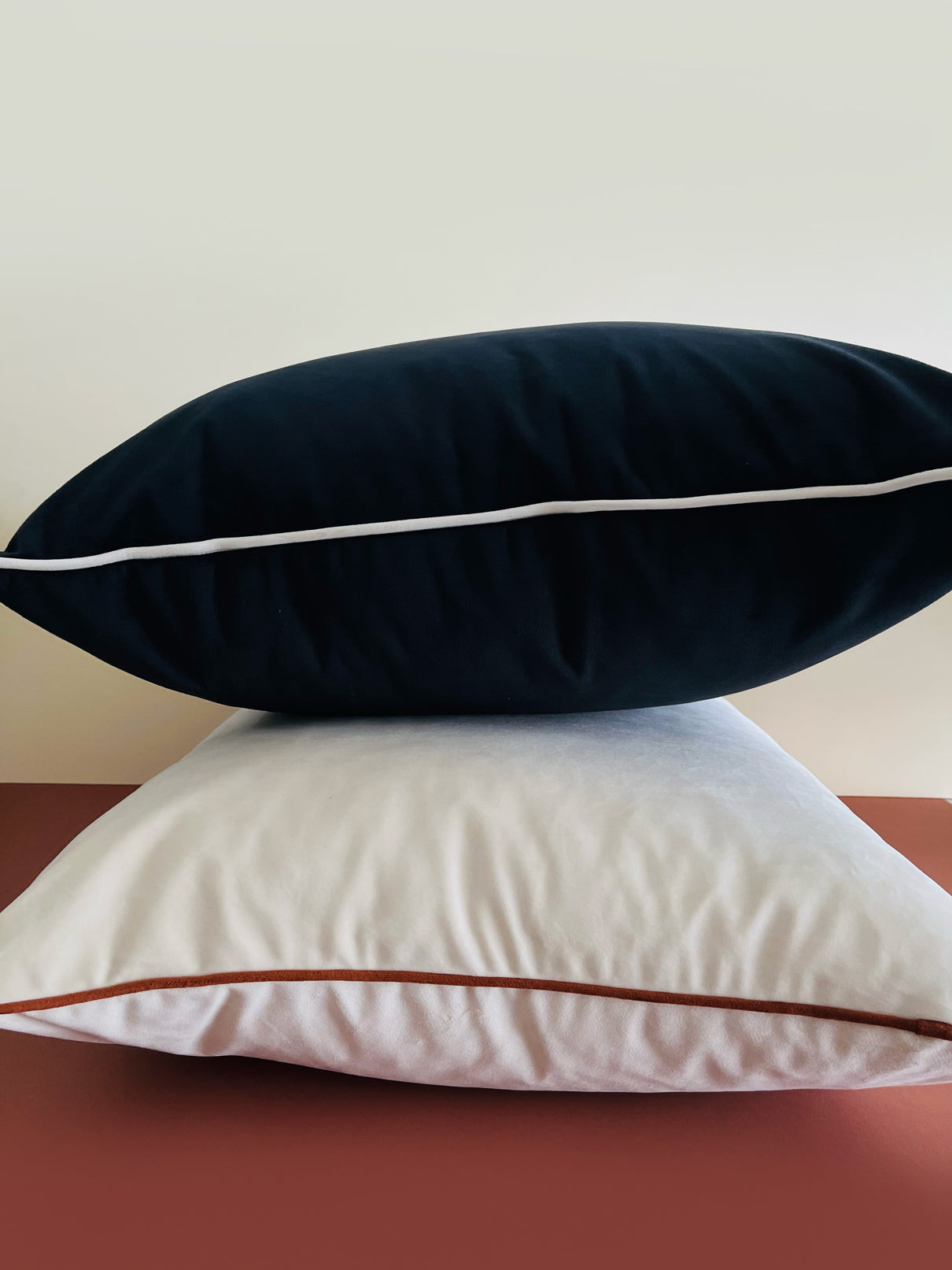 LIGHT - Accent Throw Pillow